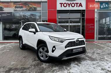 Позашляховик / Кросовер Toyota RAV4 2023 в Сумах