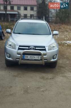 Внедорожник / Кроссовер Toyota RAV4 2009 в Ровно