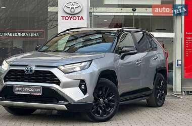 Позашляховик / Кросовер Toyota RAV4 2021 в Ужгороді