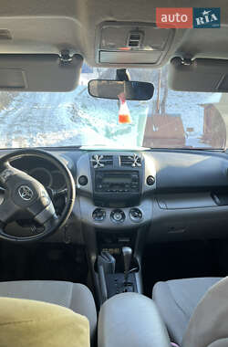 Внедорожник / Кроссовер Toyota RAV4 2006 в 