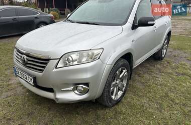 Позашляховик / Кросовер Toyota RAV4 2010 в Рокитному