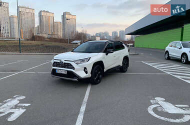 Внедорожник / Кроссовер Toyota RAV4 2021 в Киеве