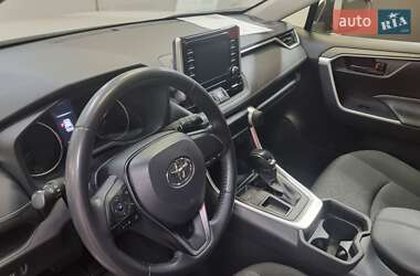 Позашляховик / Кросовер Toyota RAV4 2021 в Києві