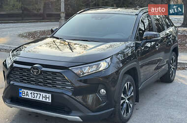 Внедорожник / Кроссовер Toyota RAV4 2020 в Желтых Водах