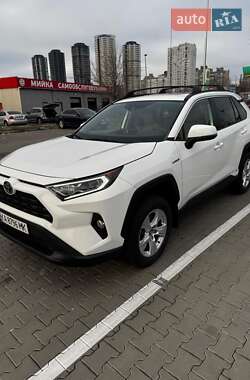 Внедорожник / Кроссовер Toyota RAV4 2019 в Киеве