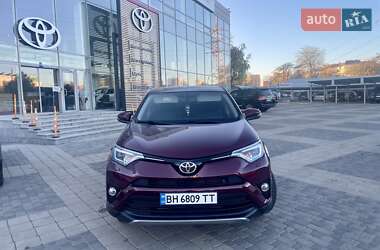 Позашляховик / Кросовер Toyota RAV4 2017 в Одесі