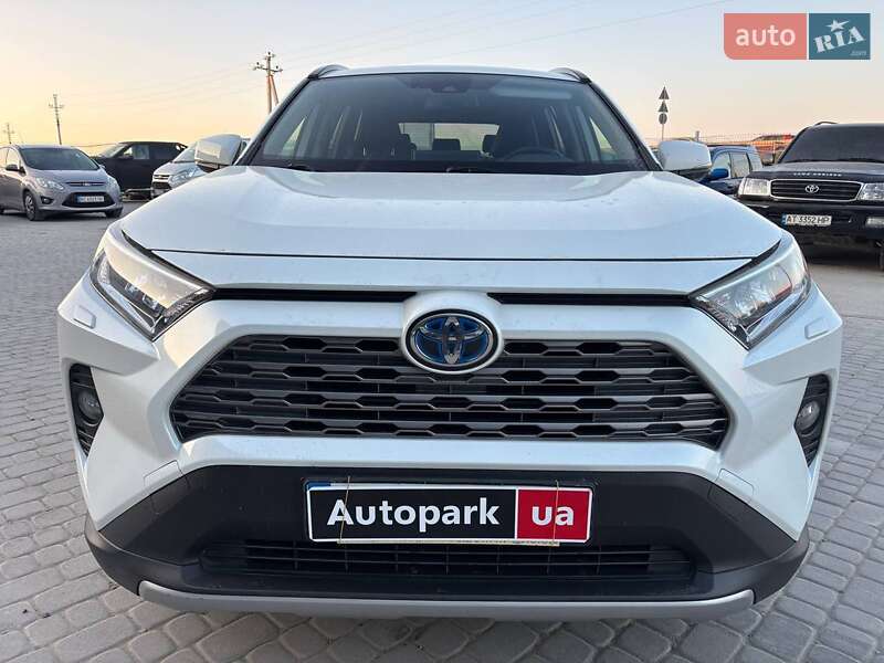 Внедорожник / Кроссовер Toyota RAV4 2020 в Львове