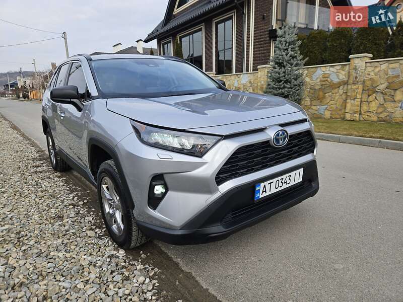 Позашляховик / Кросовер Toyota RAV4 2022 в Івано-Франківську