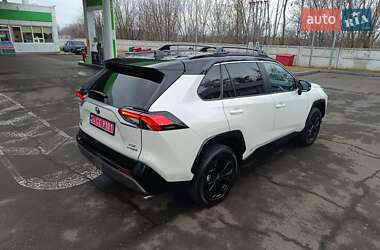 Внедорожник / Кроссовер Toyota RAV4 2022 в 