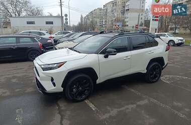 Внедорожник / Кроссовер Toyota RAV4 2022 в 