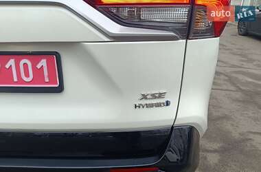 Внедорожник / Кроссовер Toyota RAV4 2022 в 