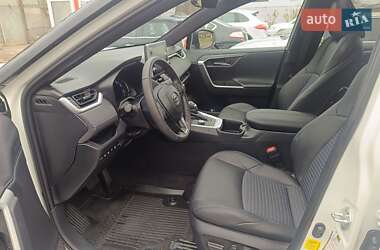 Внедорожник / Кроссовер Toyota RAV4 2022 в 