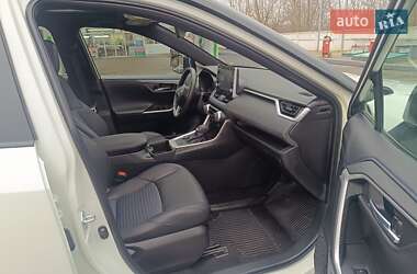 Внедорожник / Кроссовер Toyota RAV4 2022 в 