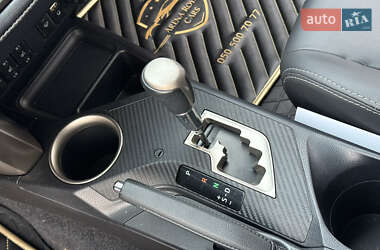 Внедорожник / Кроссовер Toyota RAV4 2013 в 