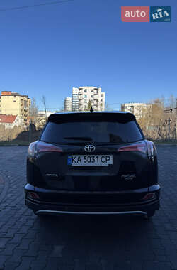 Позашляховик / Кросовер Toyota RAV4 2016 в Львові