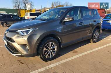 Позашляховик / Кросовер Toyota RAV4 2017 в 