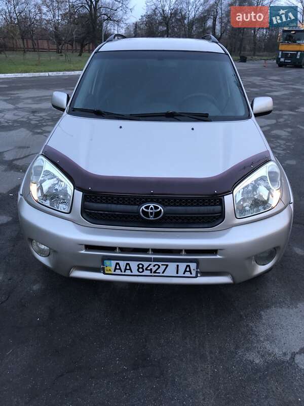 Позашляховик / Кросовер Toyota RAV4 2005 в Києві