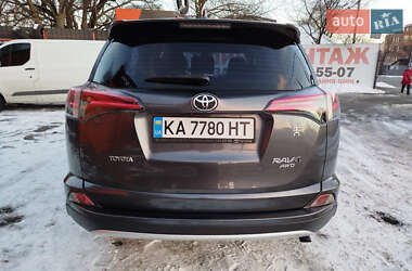 Внедорожник / Кроссовер Toyota RAV4 2016 в Киеве