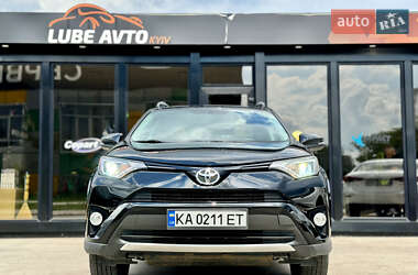 Внедорожник / Кроссовер Toyota RAV4 2016 в Киеве