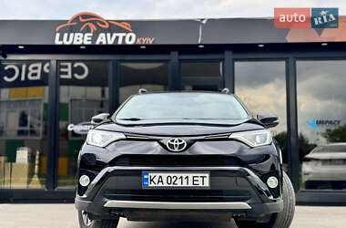 Внедорожник / Кроссовер Toyota RAV4 2016 в Киеве