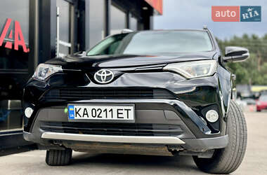 Внедорожник / Кроссовер Toyota RAV4 2016 в Киеве