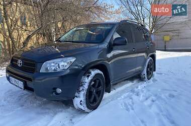 Внедорожник / Кроссовер Toyota RAV4 2007 в Макарове