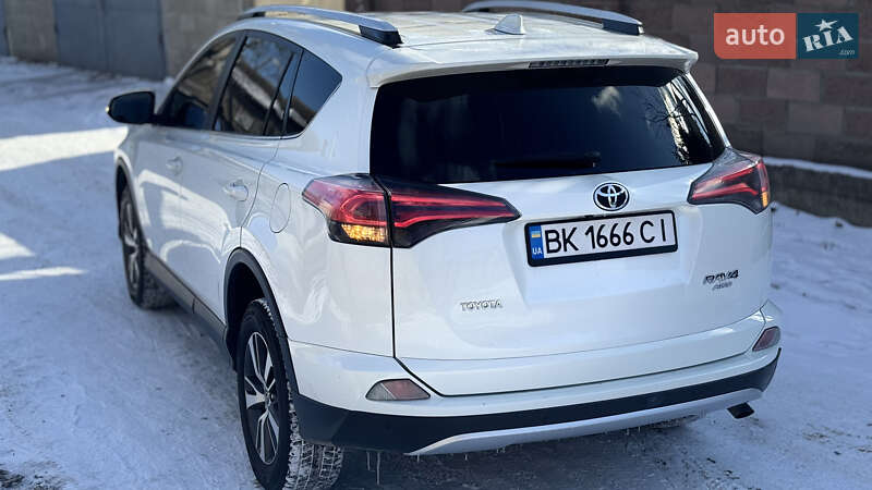 Позашляховик / Кросовер Toyota RAV4 2016 в Костопілі фото 7 Позашляховик / Кросовер Toyota RAV4 2016 в Костопілі