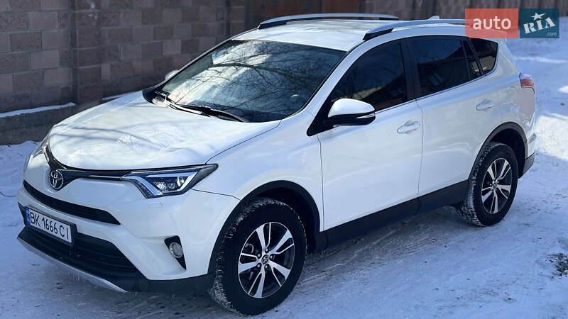 Позашляховик / Кросовер Toyota RAV4 2016 в Костопілі фото 11 Позашляховик / Кросовер Toyota RAV4 2016 в Костопілі