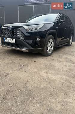 Внедорожник / Кроссовер Toyota RAV4 2021 в Ивано-Франковске