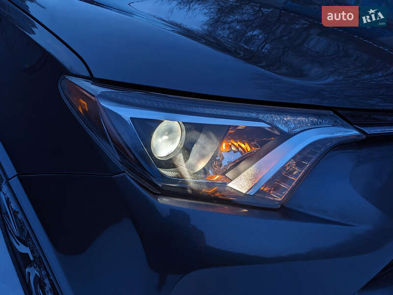Позашляховик / Кросовер Toyota RAV4 2016 в Києві фото 11 Позашляховик / Кросовер Toyota RAV4 2016 в Києві