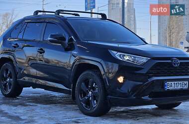 Позашляховик / Кросовер Toyota RAV4 2021 в Києві