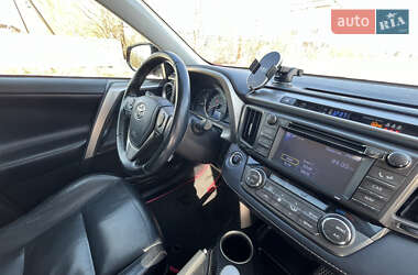 Внедорожник / Кроссовер Toyota RAV4 2013 в Чернигове