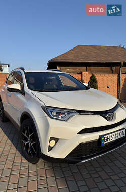 Внедорожник / Кроссовер Toyota RAV4 2016 в Одессе