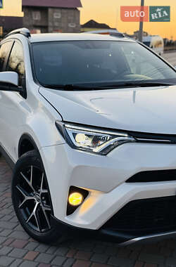 Внедорожник / Кроссовер Toyota RAV4 2016 в Одессе