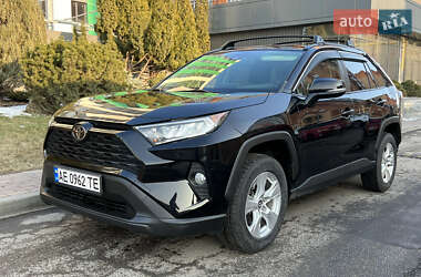 Внедорожник / Кроссовер Toyota RAV4 2019 в Днепре