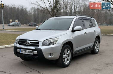 Внедорожник / Кроссовер Toyota RAV4 2007 в Ровно