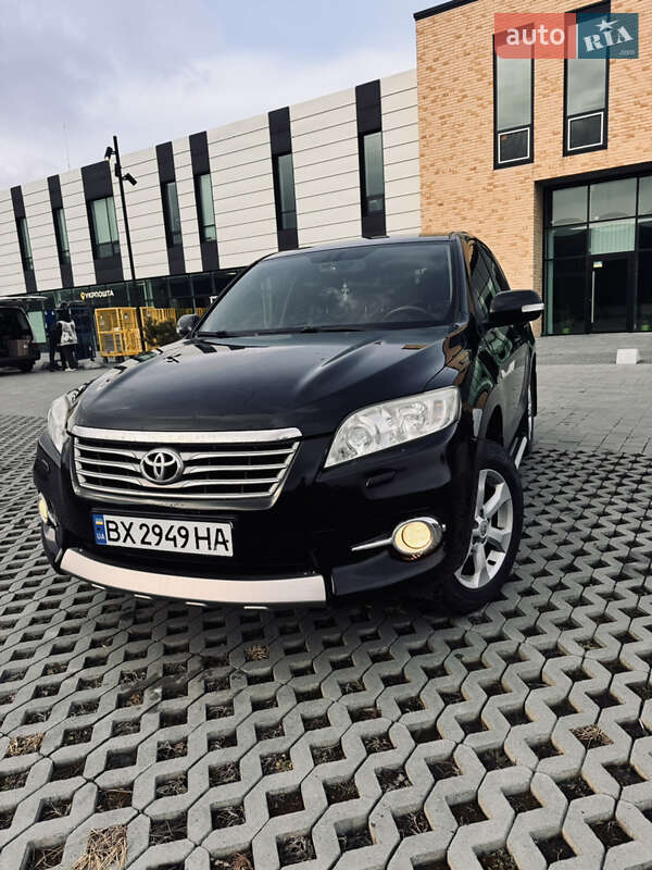 Toyota RAV4 2011