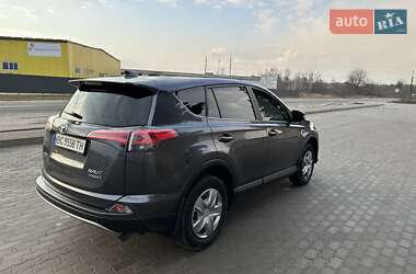 Позашляховик / Кросовер Toyota RAV4 2017 в Радехові