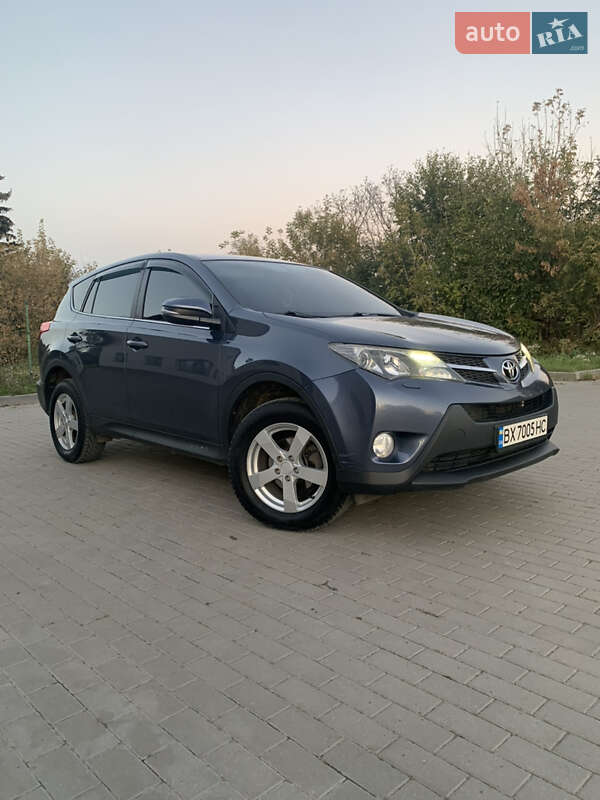 Внедорожник / Кроссовер Toyota RAV4 2013 в 