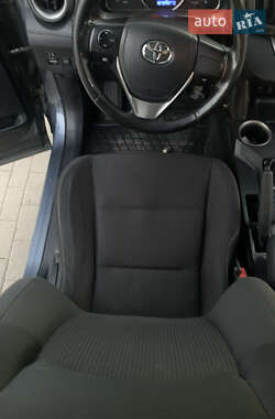 Внедорожник / Кроссовер Toyota RAV4 2013 в 