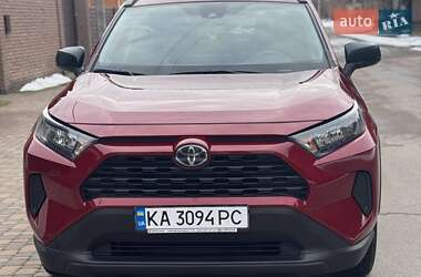 Внедорожник / Кроссовер Toyota RAV4 2018 в Киеве