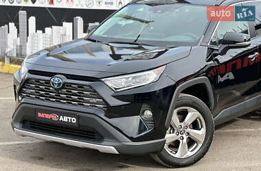 Внедорожник / Кроссовер Toyota RAV4 2021 в Киеве