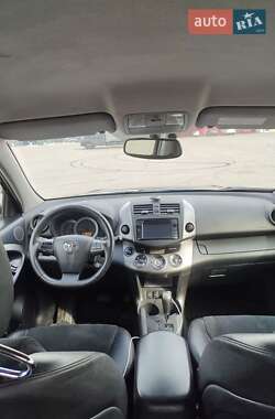 Позашляховик / Кросовер Toyota RAV4 2012 в Києві