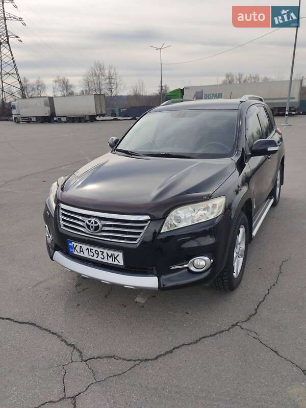 Внедорожник / Кроссовер Toyota RAV4 2012 в Киеве