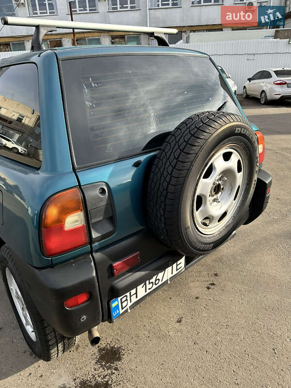 Внедорожник / Кроссовер Toyota RAV4 1995 в Николаеве