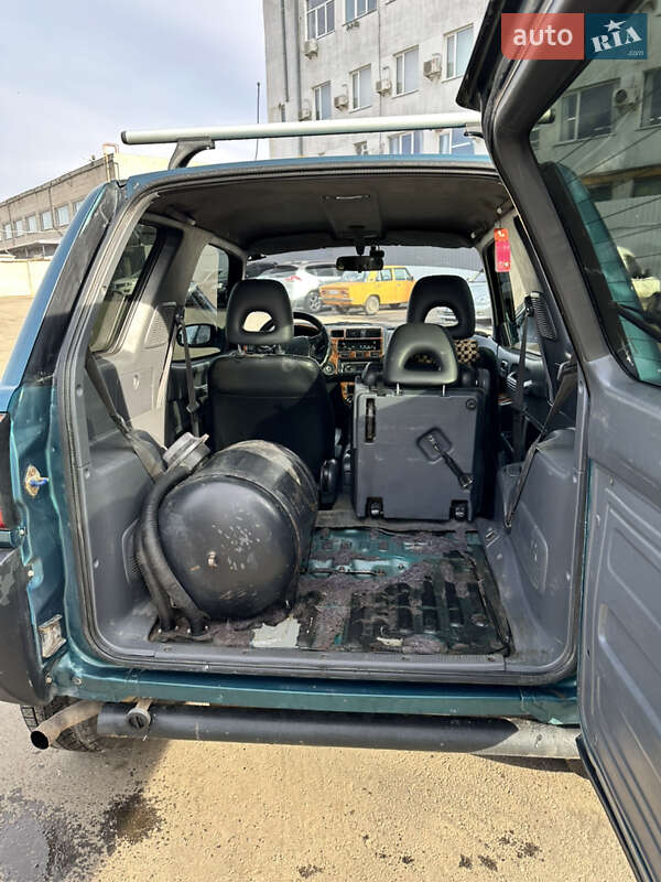 Внедорожник / Кроссовер Toyota RAV4 1995 в Николаеве