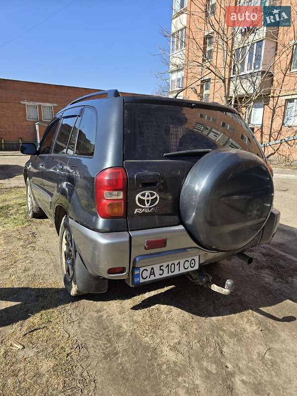 Внедорожник / Кроссовер Toyota RAV4 2004 в Котельве