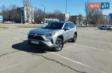 Внедорожник / Кроссовер Toyota RAV4 2019 в 