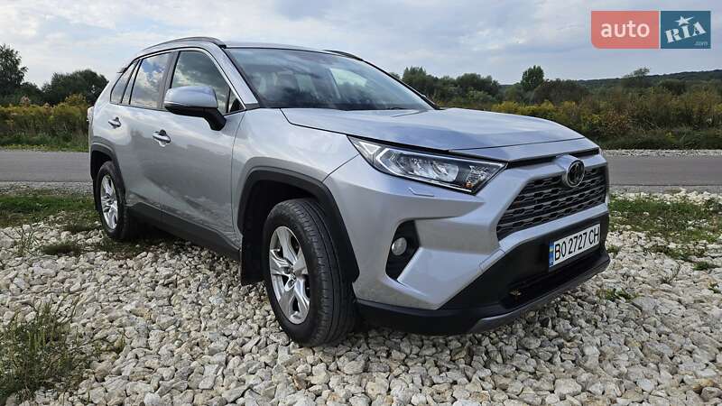 Внедорожник / Кроссовер Toyota RAV4 2019 в Тернополе фото 4 Внедорожник / Кроссовер Toyota RAV4 2019 в Тернополе