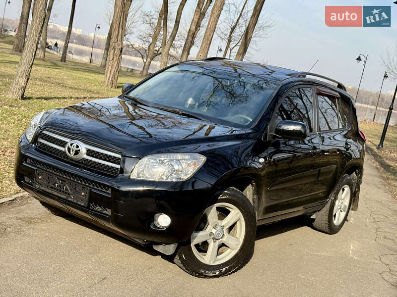 Внедорожник / Кроссовер Toyota RAV4 2006 в Киеве